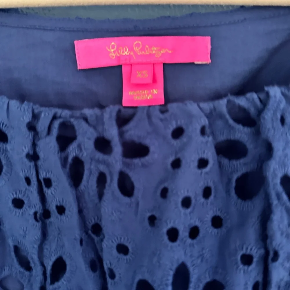 Lilly Pulitzer Blue Blouse Puff Sleeve Embellished - Picture 2 of 3